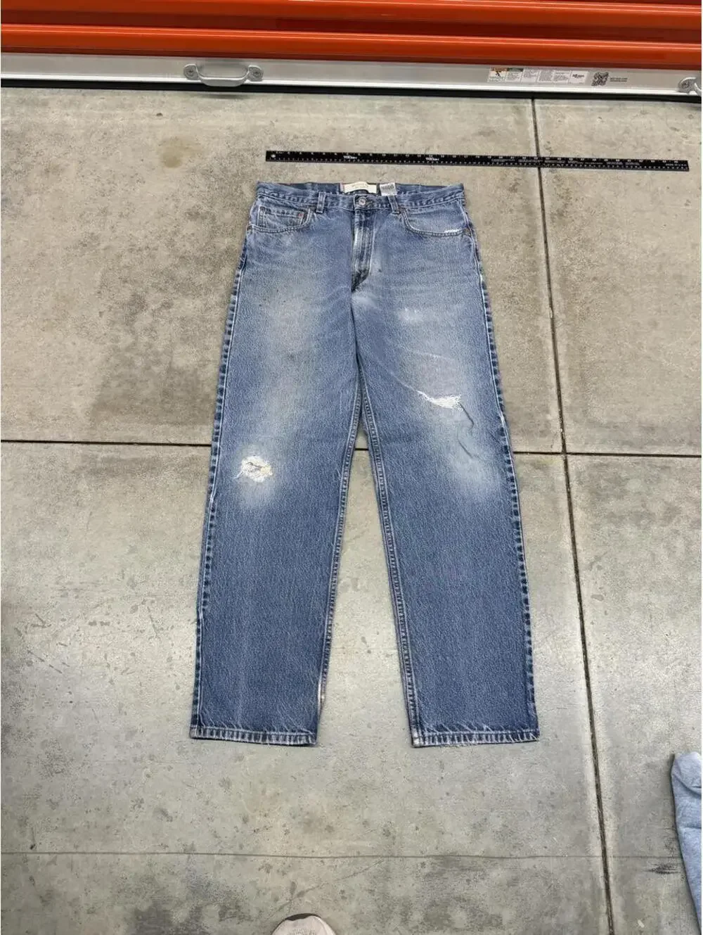 vintage levis 550 faded blue relaxed baggy fit jeans size 36 x 34